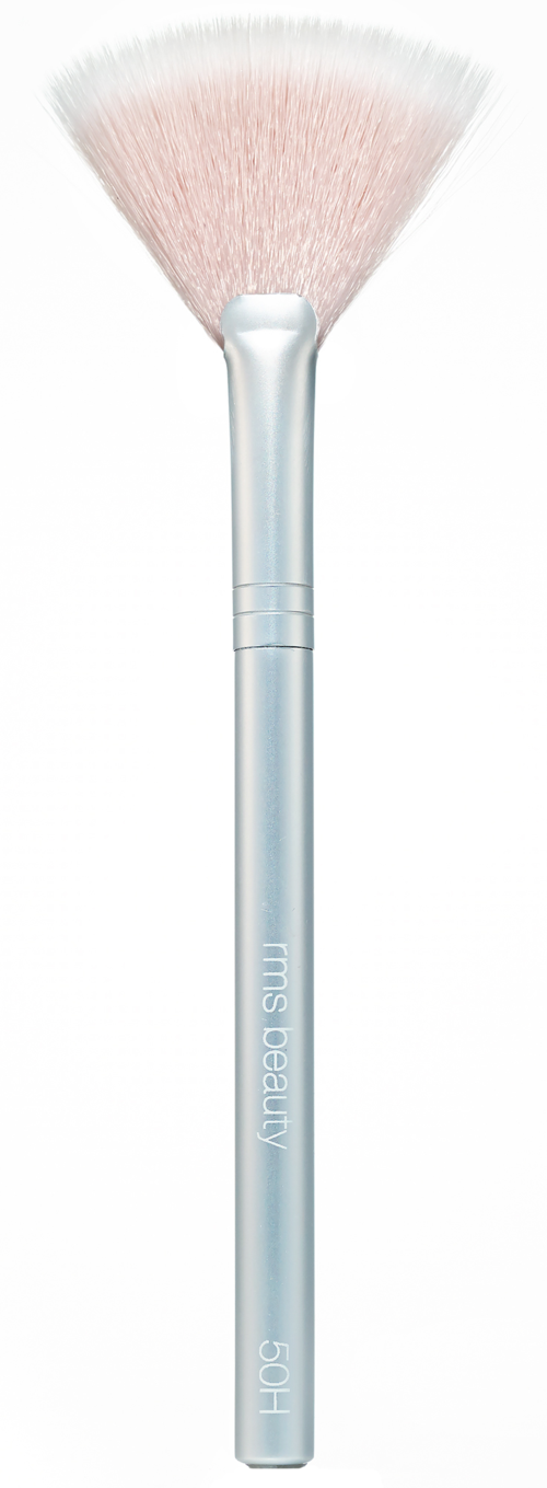 Makeup-Pinsel mit weißem Griff und weichen, fluffigen rosa Borsten.