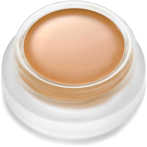 Beige Make-up in einem Tiegel, glatt und einsatzbereit.