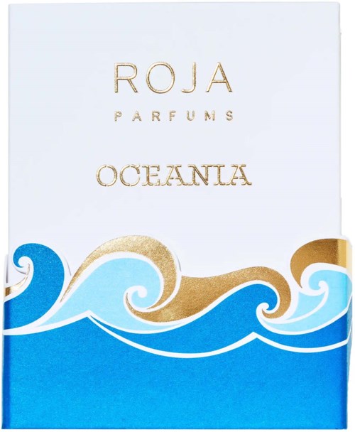 Eine weiße Schachtel mit blauen und goldenen Wellen, beschriftet mit 'ROJA PARFUMS OCEANIA' in goldenen Buchstaben.