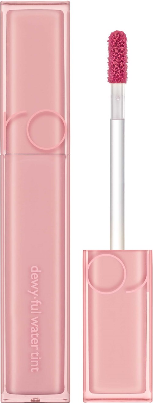 Een roze lipgloss in een doorzichtig geval met een sponsapplicator. Het geval heeft een schuiffunctie en de merknaam is zichtbaar.