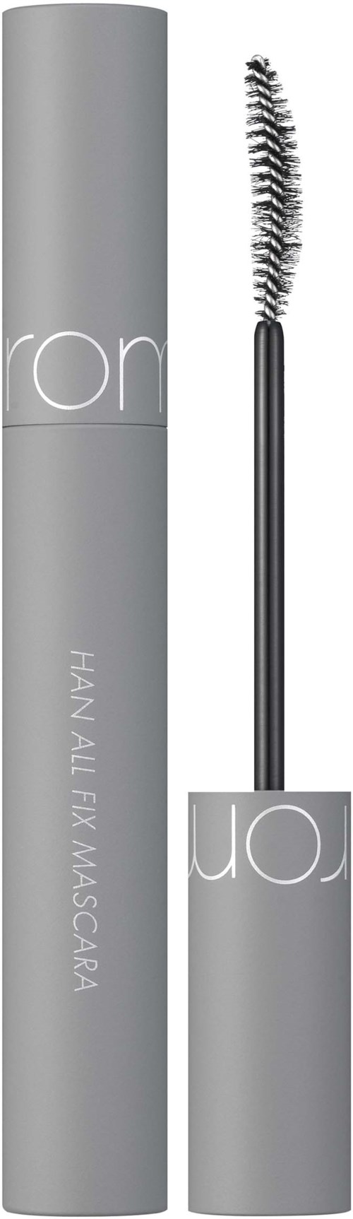 Een grijze cilindervormige container met een mascara-borsteltje, gemerkt "HAN ALI FIX MASCARA."