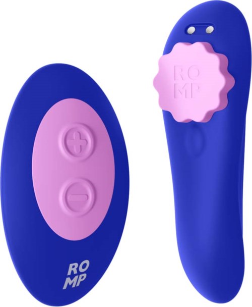Eine blaue Fernbedienung mit pinken Knöpfen und einem pinken Rad. Zeigt den Markennamen 'ROMP' und hat zwei Tasten.