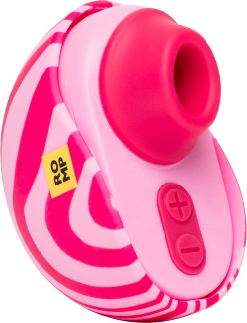 Liten håndholdt enhet med rosa og hvite sirkler, med volum- og spillknapper og gummihook for øret. ROPR-logo på siden.