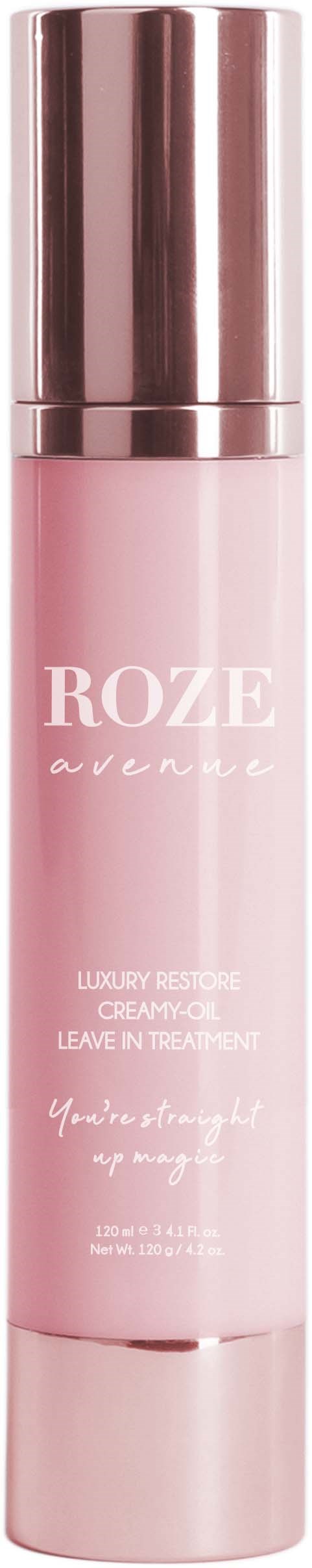Eine rosa Flasche mit einem glänzenden silbernen Deckel, beschriftet ROZE Avenue, scheint ein Schönheits- oder Hautpflegeprodukt zu sein.