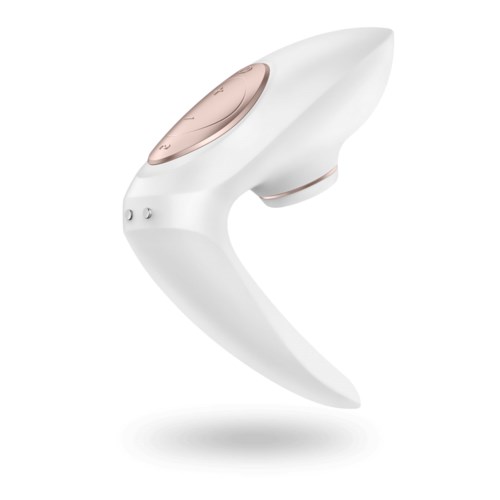 Een wit handapparaat met een slank ontwerp, roségouden bedieningsknoppen en een gebogen vorm voor huidverzorging of massage.
