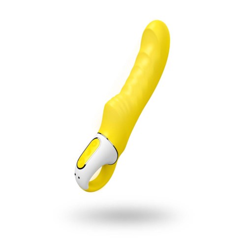 Ein gelbes gebogenes Gerät mit weißen und grauen Enden, das einem Vibrator ähnelt, vor weißem Hintergrund.