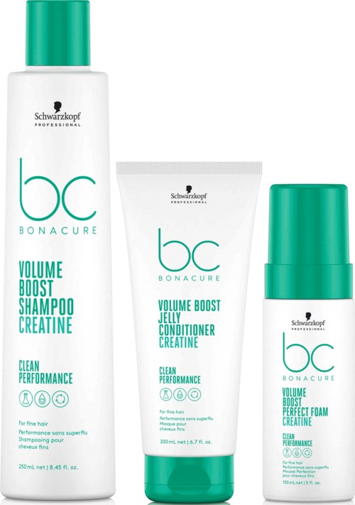 Drei Haarpflegeprodukte mit 'Volume Boost' Beschriftung für Shampoo, Conditioner und Schaum, mit grünem und weißem Design.