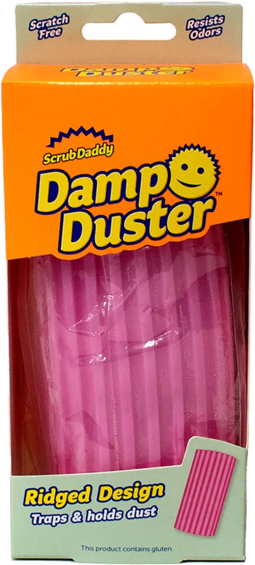 Rosa dammtrasa med räfflad rosa skrubb och förpackning märkt Damp Duster, fångar damm, motstår färger.