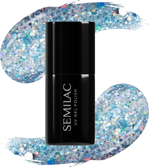 Schöne schwarze Nagellackflasche mit glitzernder blauer und silberner Hintergrund.
