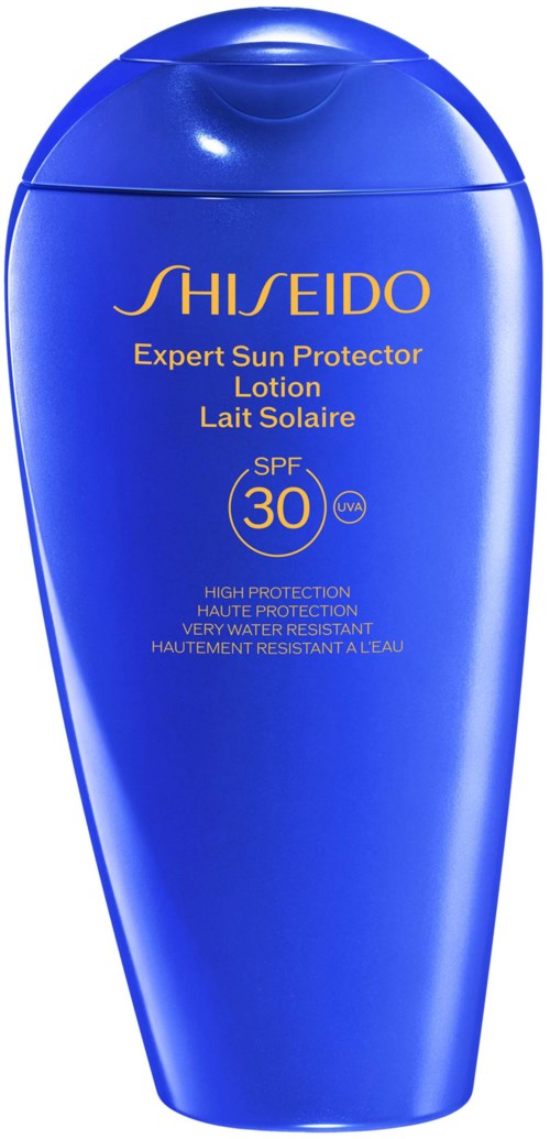 En blå flaska med Shiseido solskyddscreme med SPF 30, mycket vattenfast.