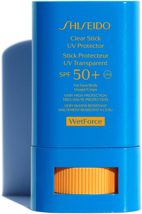 Sininen aurinkovoidetyssäkkä, jossa keltainen liukumalla ja oranssisella etiketillä, merkinnällä SPF 50+ WetForce.