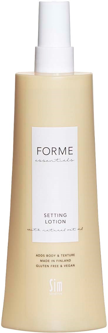 En beige flaske med hvit spray topp, merket FORMÉ setting lotion for hud og kropp.