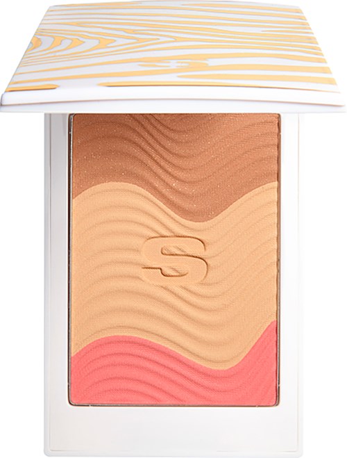 Een blush met drie tinten en golvende patronen in een witte doos met gestreept deksel.