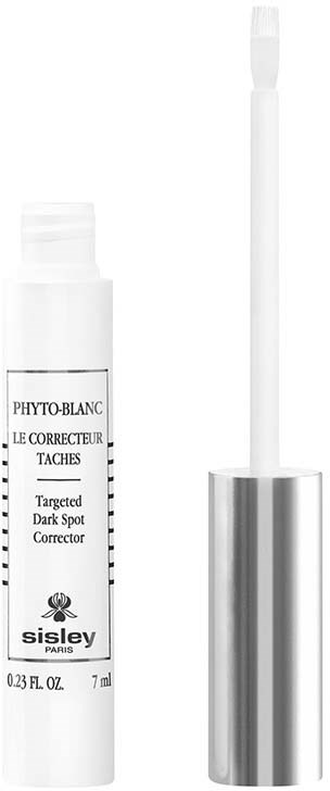 Biała tubka z aplikatorem pędzelkiem do korekty ciemnych plam, oznaczona "Targeted Dark Spot Corrector" od Sisley Paris.
