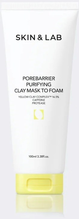 Een witte tube met gele dop, gelabeld 'Skin & Lab Pore Barrier Purifying Clay Mask to Foam'.