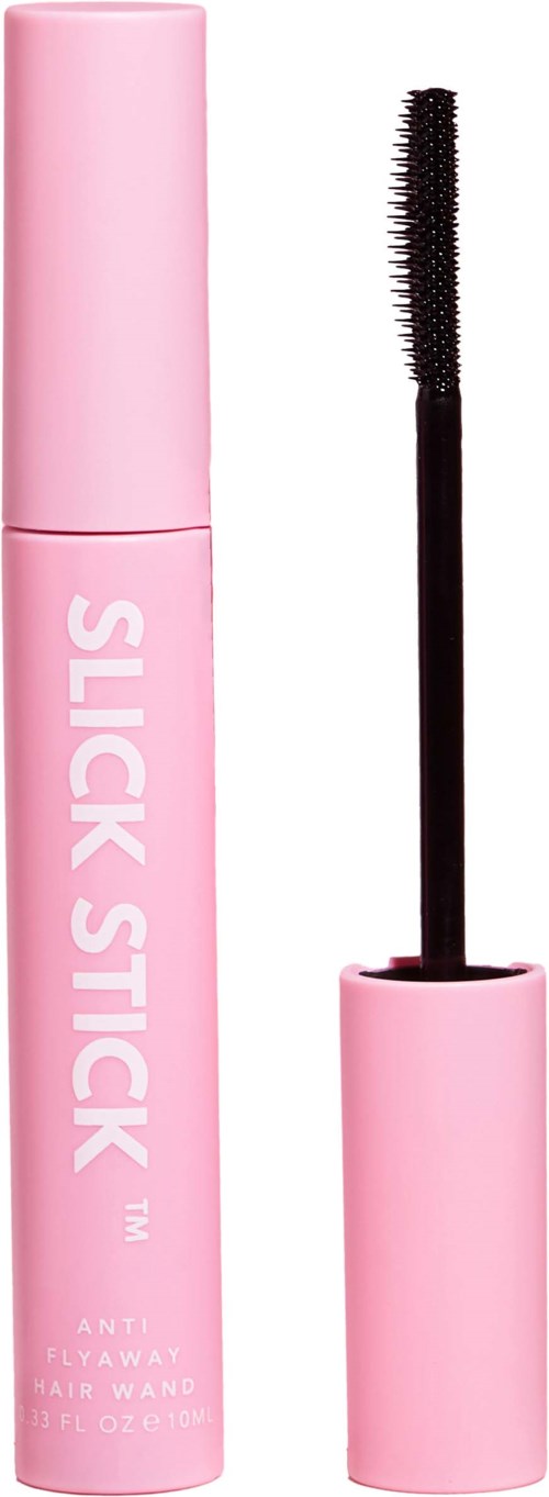 Roze tube met een zwarte mascara borstel, gelabeld 'SLICK STICK' voor haar.