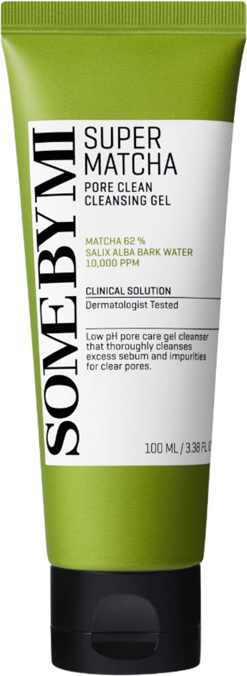 Grønn tube med SOE BY MI Super Matcha pore rensende gel med svart lokk.