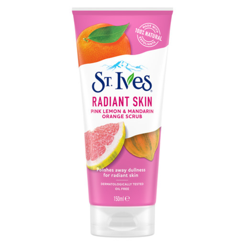 Een roze tube gezichts scrub met afbeeldingen van sinaasappel, grapefruit en mandarijn. Benadrukt natuurlijke ingrediënten en huidvoordelen.