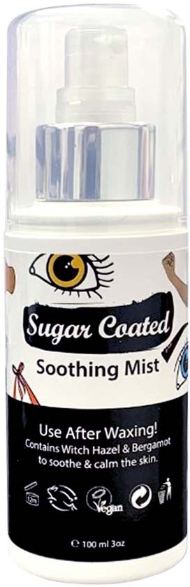 En vit sprayflaska märkt 'Sugar Coated Soothing Mist' med en ögonbild och lugnande ingredienser, för användning efter vaxning.