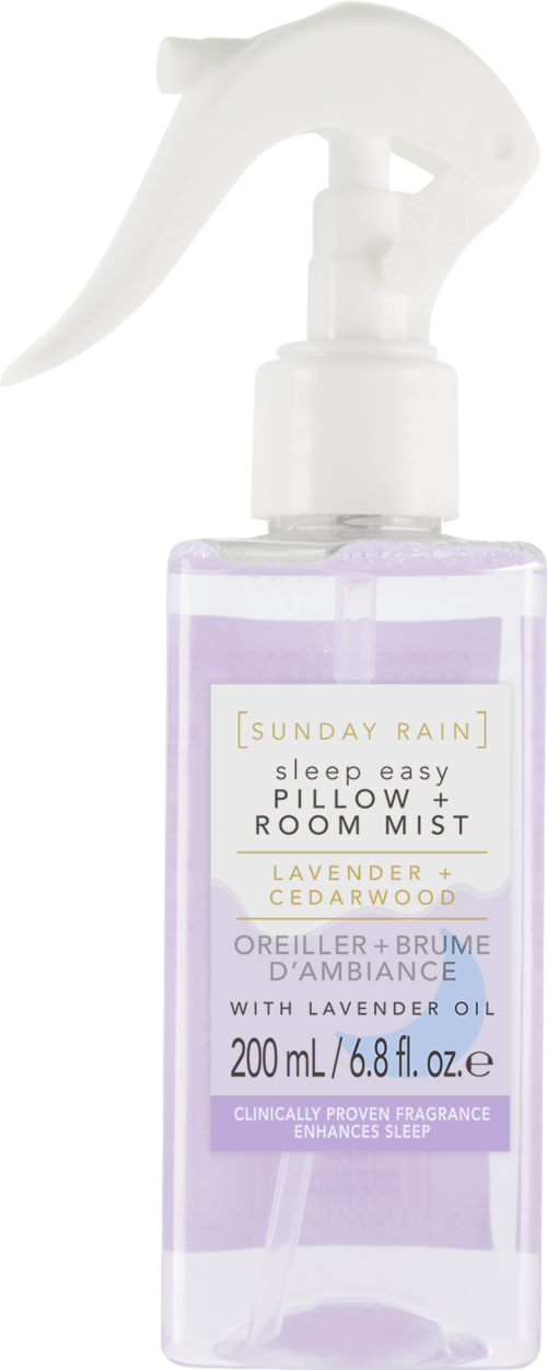 Lavendel- en cederhout slaap spray in een doorzichtige fles met witte spray.
