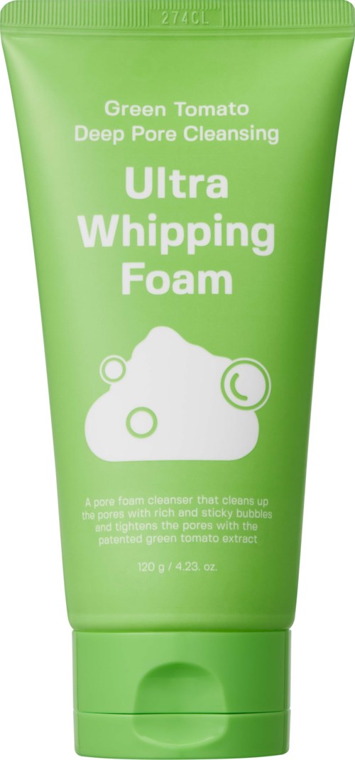 Een groene tube met witte tekst die diepe poriënreiniging met groene thee promoot, genaamd Ultra Whipping Foam.