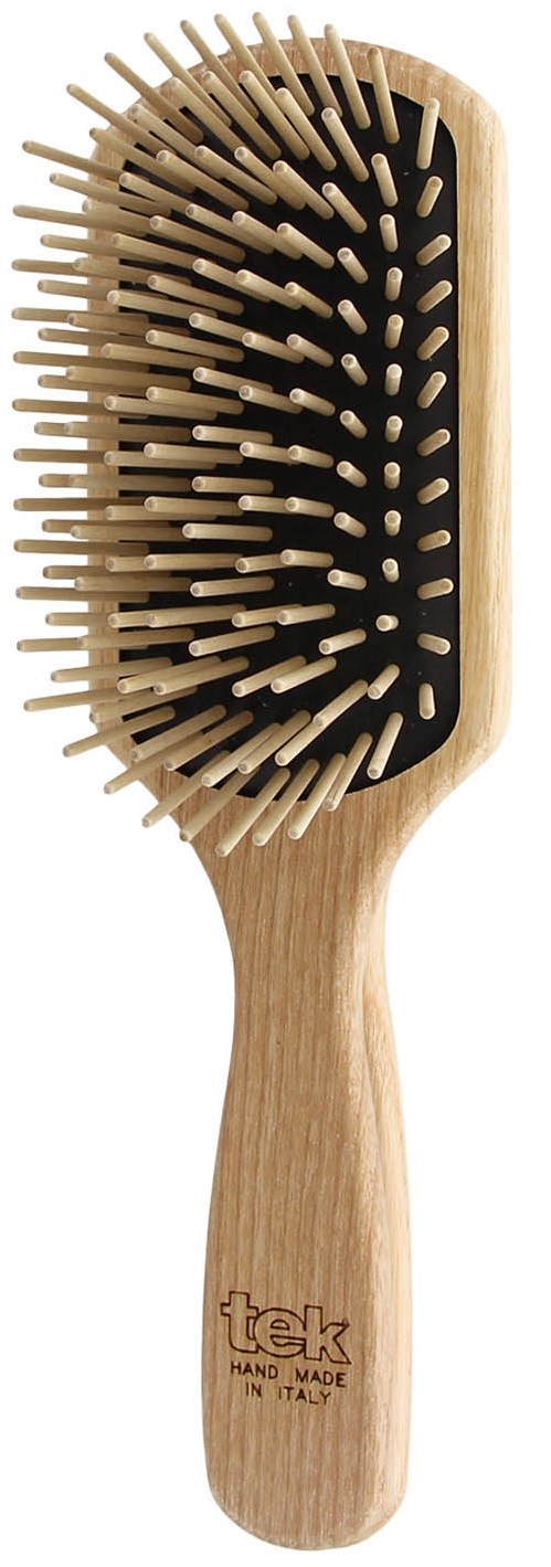 Holzbürste mit schwarzer Gummimatte und vielen Zähnen zum Kämmen der Haare.