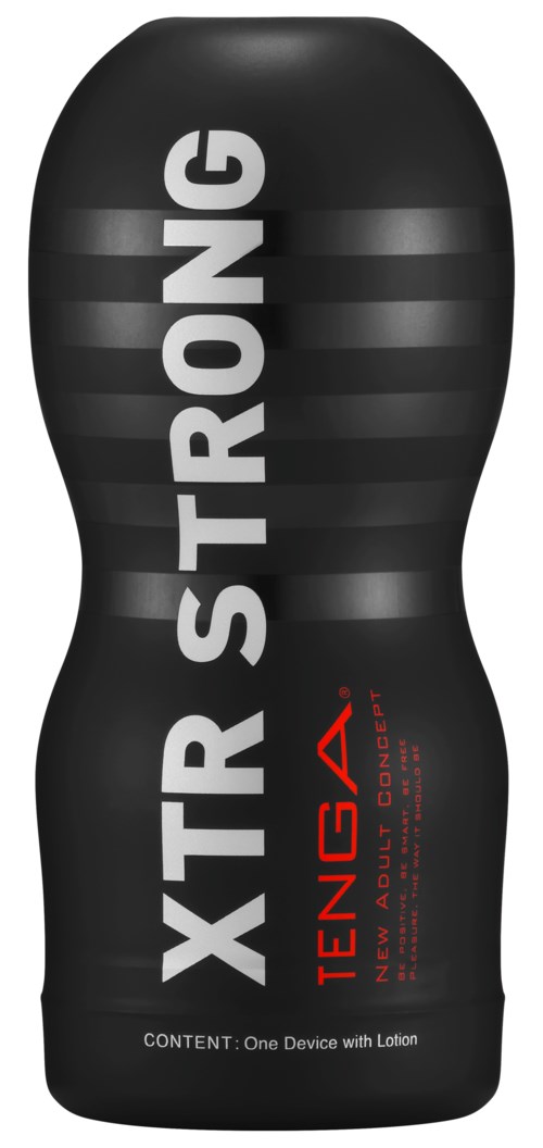 Eine schwarze Flasche mit "XTR STRONG" in großen weißen Buchstaben und rotem Text darunter. Es sieht nach einem Sport- oder Energiegadget aus.