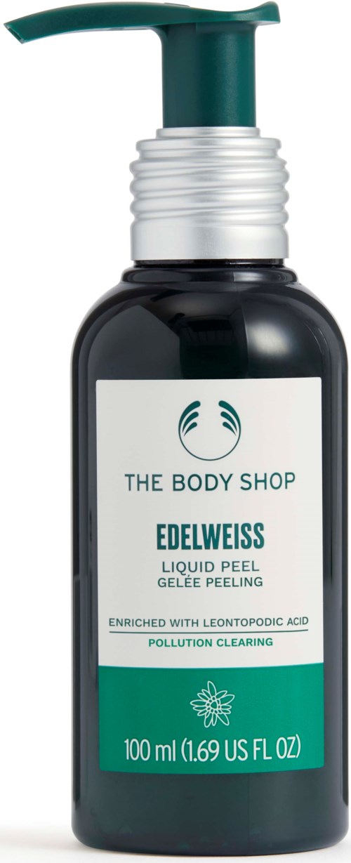 Eine schwarze Flasche mit Pumpe enthält Hautpeeling-Gel von The Body Shop, angereichert mit Leontopodic-Acid zur Schadstoffbeseitigung.