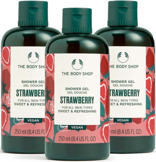 Drei Flaschen mit Erdbeer-Duschgel von The Body Shop, geeignet für alle Hauttypen, vegan, 250 ml jeweils.