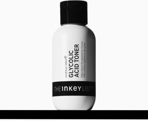 Een witte fles met een zwart deksel, gelabeld Glycolic Acid Toner van The Inkey List.