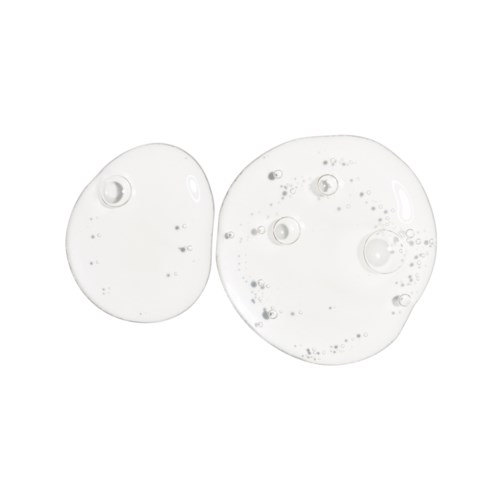 Twee heldere, ronde druppels met bubbels erin inside, een kleiner en een groter, op een witte achtergrond.