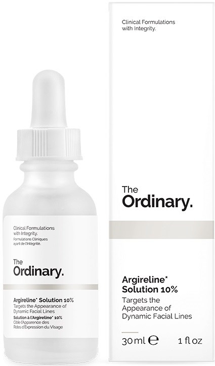 Een klein wit flesje met druppelaar en een doos, beide gemerkt 'The Ordinary Argireline Solution 10%'.