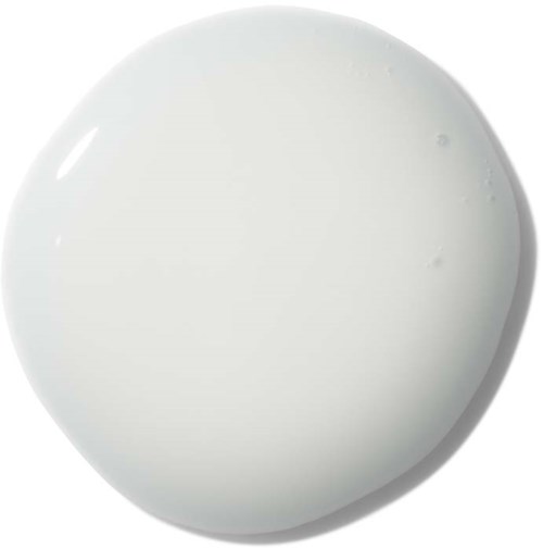 Een witte, ronde vloeistofdruppel met een glad oppervlak en een lichte glans.