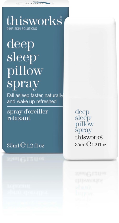 Een flesje en doos met deep sleep kussenspray voor betere slaap en verfrissende ochtenden.