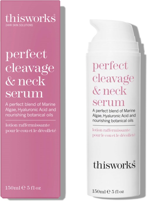 Ein rosa Karton und eine weiße Flasche zeigen thisworks' Perfect Cleavage & Neck Serum mit Meeresalgen, Hyaluronsäure und pflanzlichen Ölen.