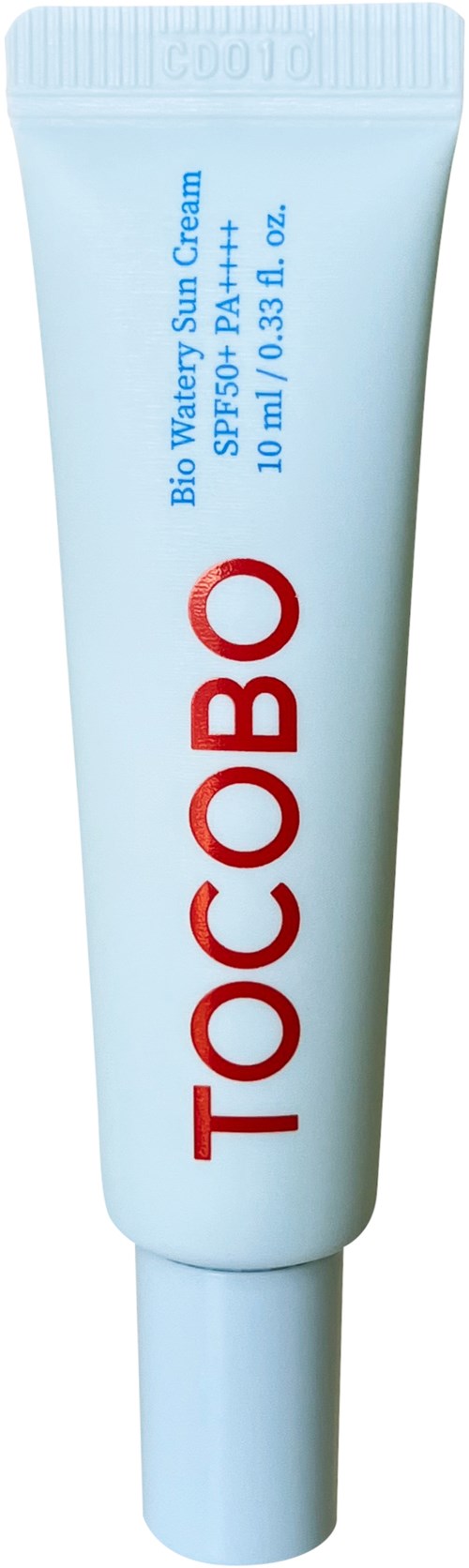 Sininen putki, jossa lukee TOCOBO Biovate Water Sun Cream, SPF 50, 10 ml sisältöä.