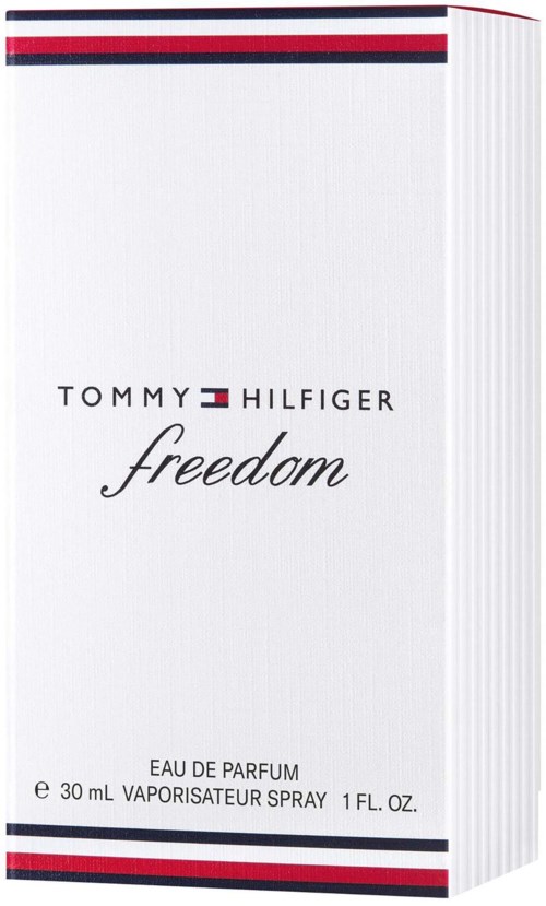 Tommy Hilfiger Freedom parfyme eske med hvit bakgrunn og dekor i rødt, hvitt og blått.