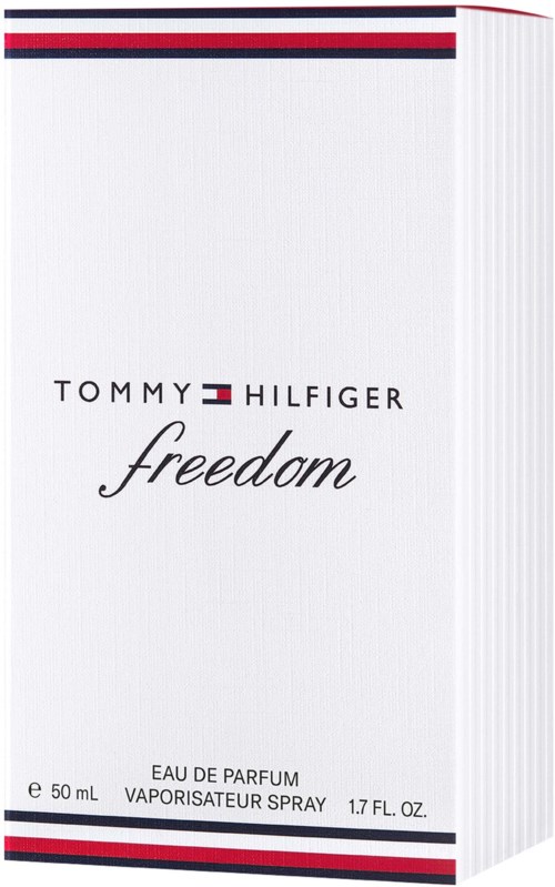 Tommy Hilfiger Freedom parfymeeske med hvit bakgrunn og røde, hvite og blå striper.