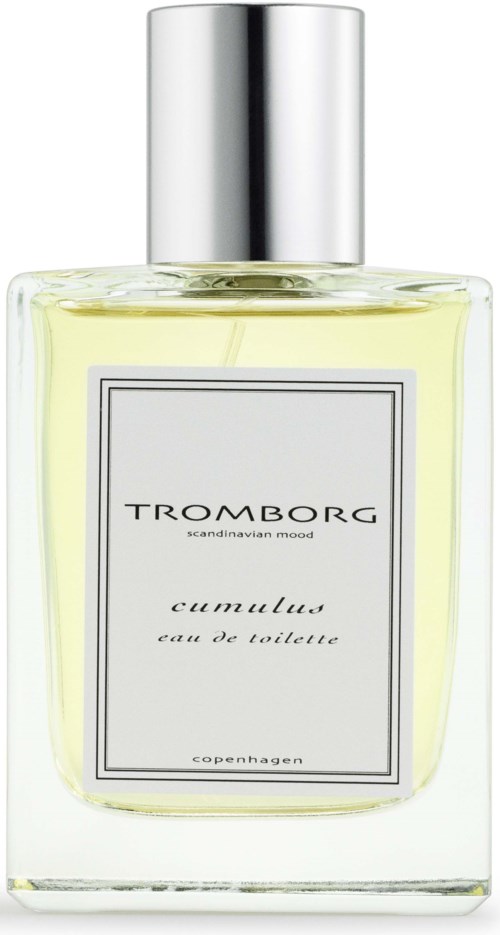 Ein durchsichtiges Glasparfümglas mit silberner Kappe, beschriftet 'Tromborg Cumulus Eau de Toilette', mit hellgelber Flüssigkeit.