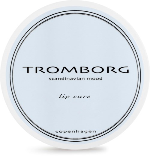 Tromborg-Logo, skandinavische Stimmung, Lippenpflegeprodukt aus Kopenhagen, elegantes Design und schlichter Text.