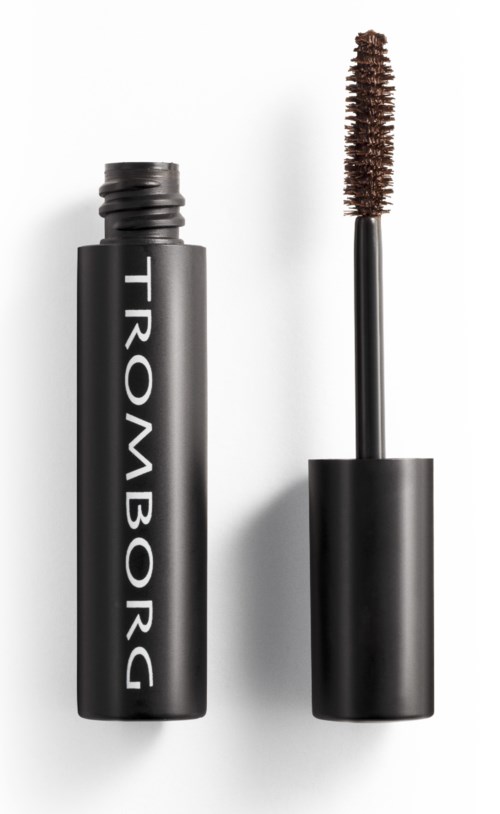 Ein schwarzer Mascara-Tub mit dem Markennamen 'TROMBORC' und einem offenen Bürstchen.
