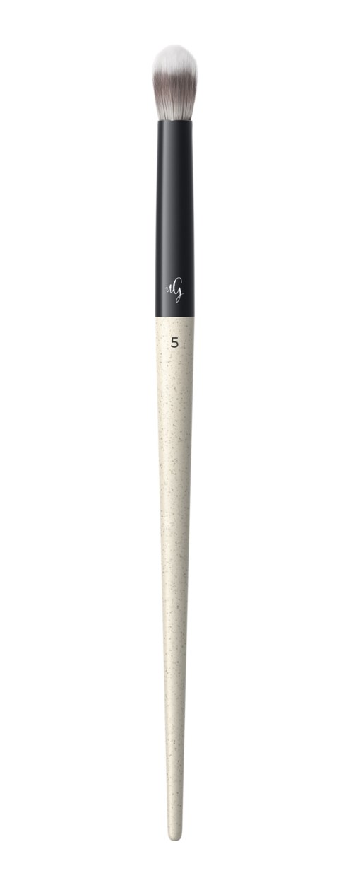 Make-up-Pinsel mit schwarzem Griff, silberner Metallfassung und weichen Borsten, Nummer 5.