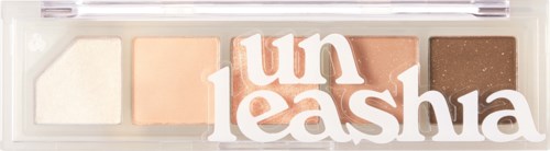 Een make-up palet met vier tinten van licht tot donker, met de merknaam 'Lunailsa'.