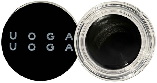 Svart gel eyeliner i en klar krukke, med et rundt svart lokk som viser en logo med hvite bokstaver som staver "UOGA".