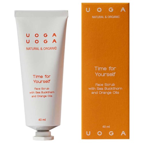 En vit tub och orange förpackning av ansiktsscrub med havtorn och apelsinoljor, märkt 'Time for Yourself.'