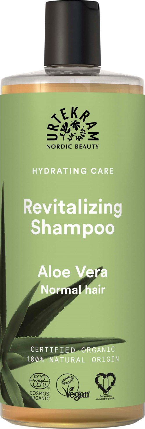 Groene fles met Revitalizing Shampoo met aloe vera voor normaal haar. Het is biologisch, veganistisch en hydraterend.