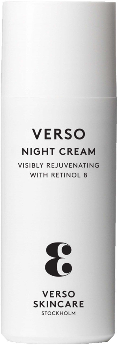 Een witte fles met 'Verso Night Cream' en retinol 8, van Verso Skincare, Stockholm.