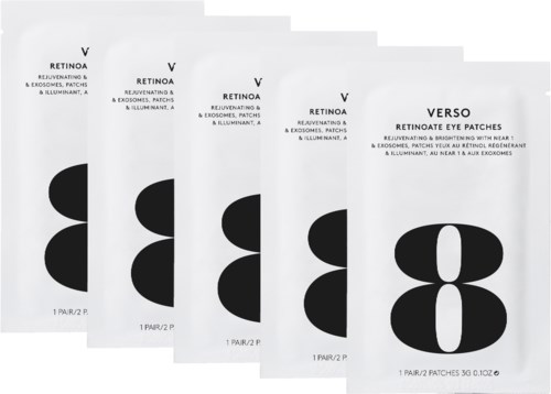 Vier Packungen Verso Retinol Augenpatches mit schwarz-weißem Design und großer Zahl 8.