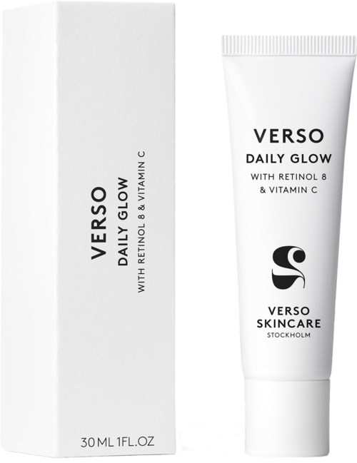 Een witte tube Verso Daily Glow gezichtsverzorgingscrème naast de doos, met vermelding van retinol 8 en vitamine C ingrediënten.