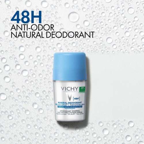 Ein blauer und weißer Roll-on-Deodorant, Vichy Mineral Deodorant, verspricht 48 Stunden Geruchsschutz, geeignet für empfindliche Haut.